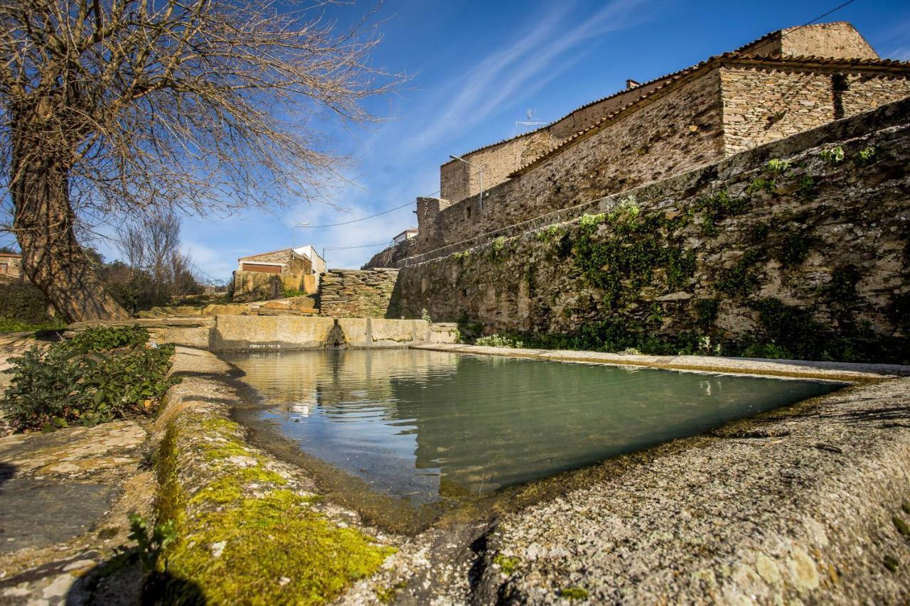 El Hogar Del Herrero Ahigal de los Aceiteros Exteriér fotografie